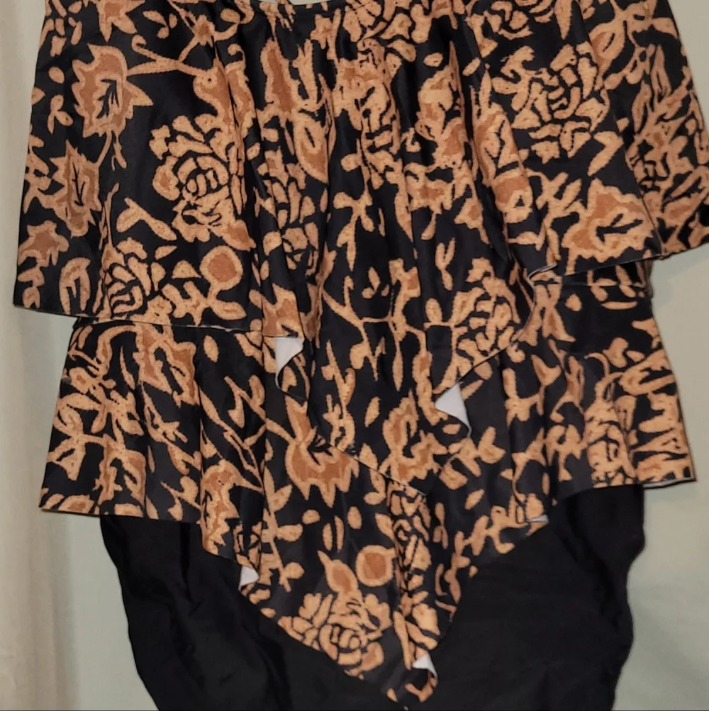 Black and Tan Floral Rose Ruffle Layered Women's One-piece Swimsuit, XXL, NWOT - Picture 4 of 12